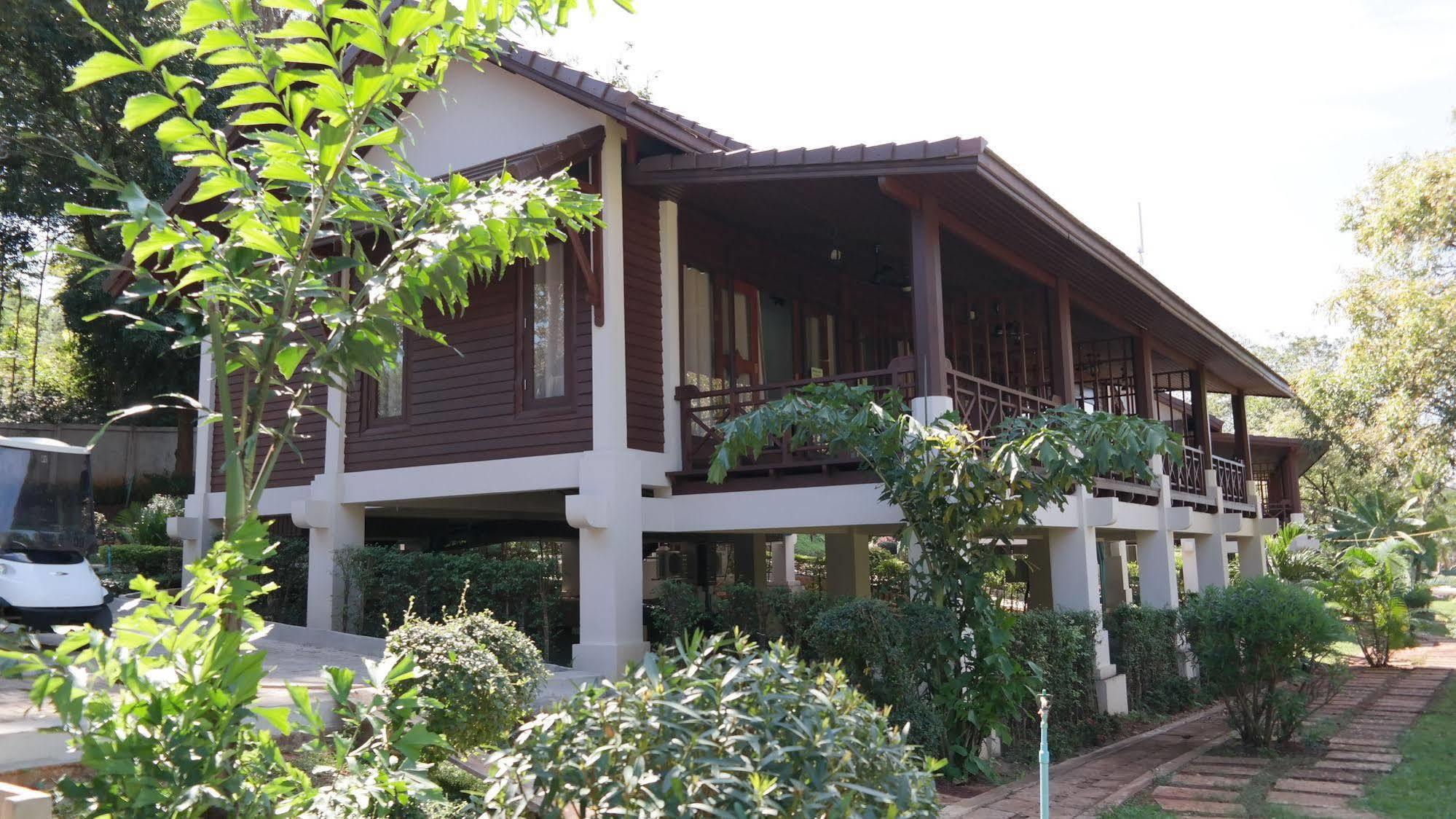 Phubachiang Golf & Resort Pakxé Zewnętrze zdjęcie